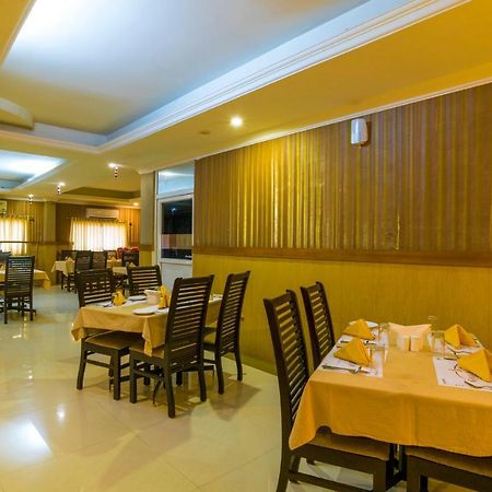 ホテル Sree Gokulam Residency Thrissur エクステリア 写真