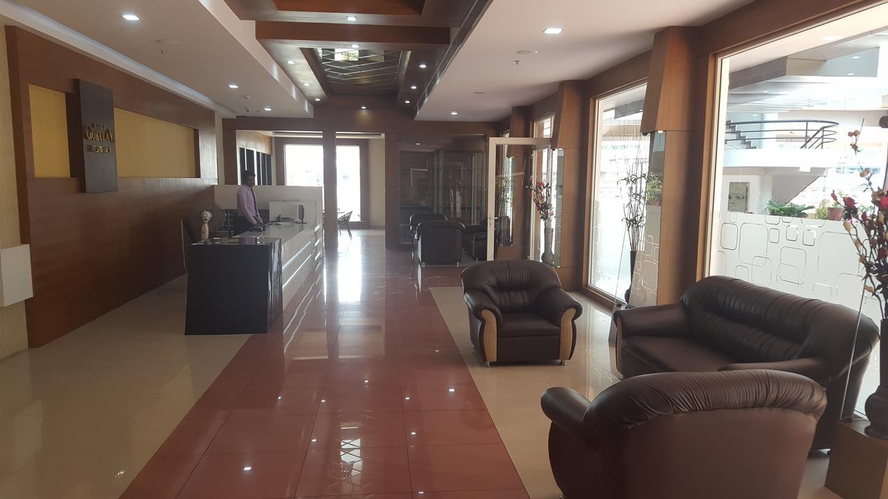 ホテル Sree Gokulam Residency Thrissur エクステリア 写真