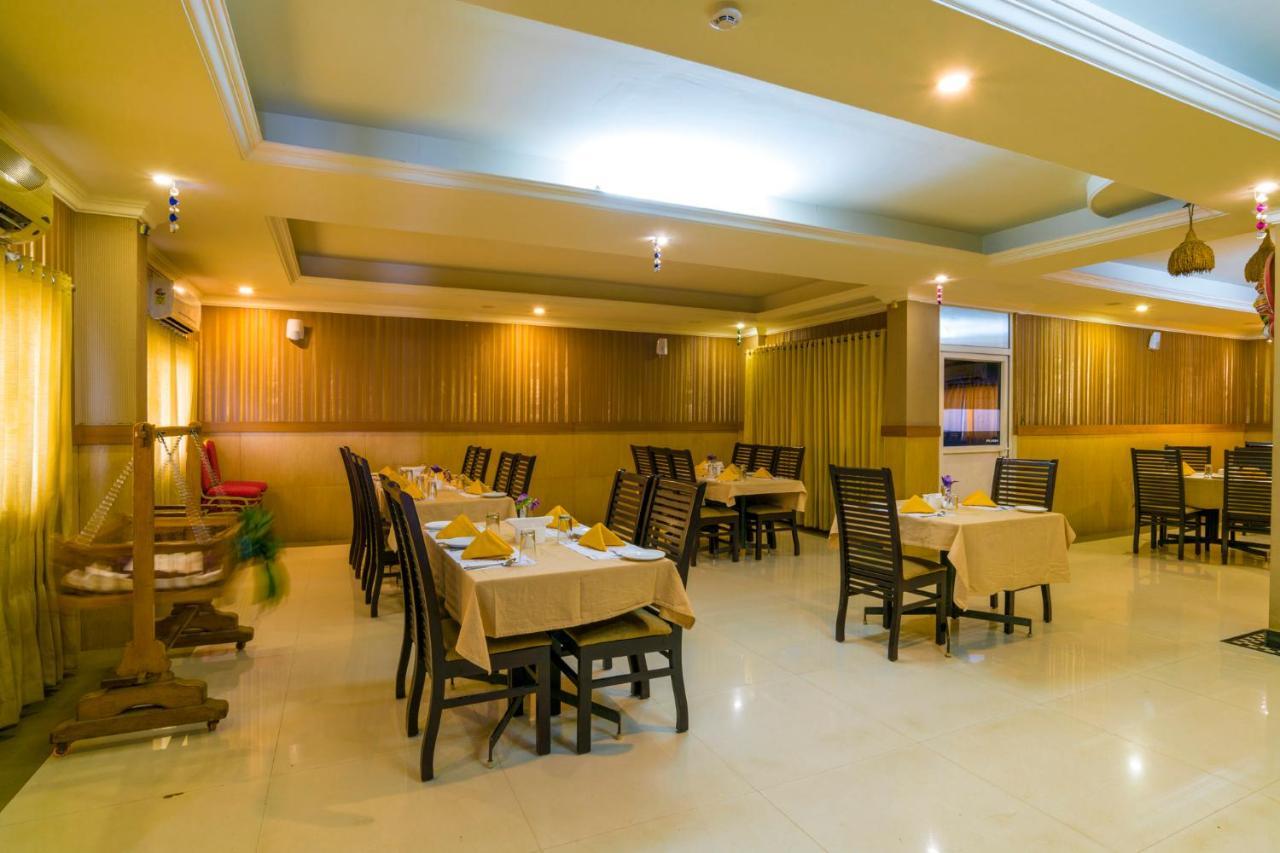 ホテル Sree Gokulam Residency Thrissur エクステリア 写真