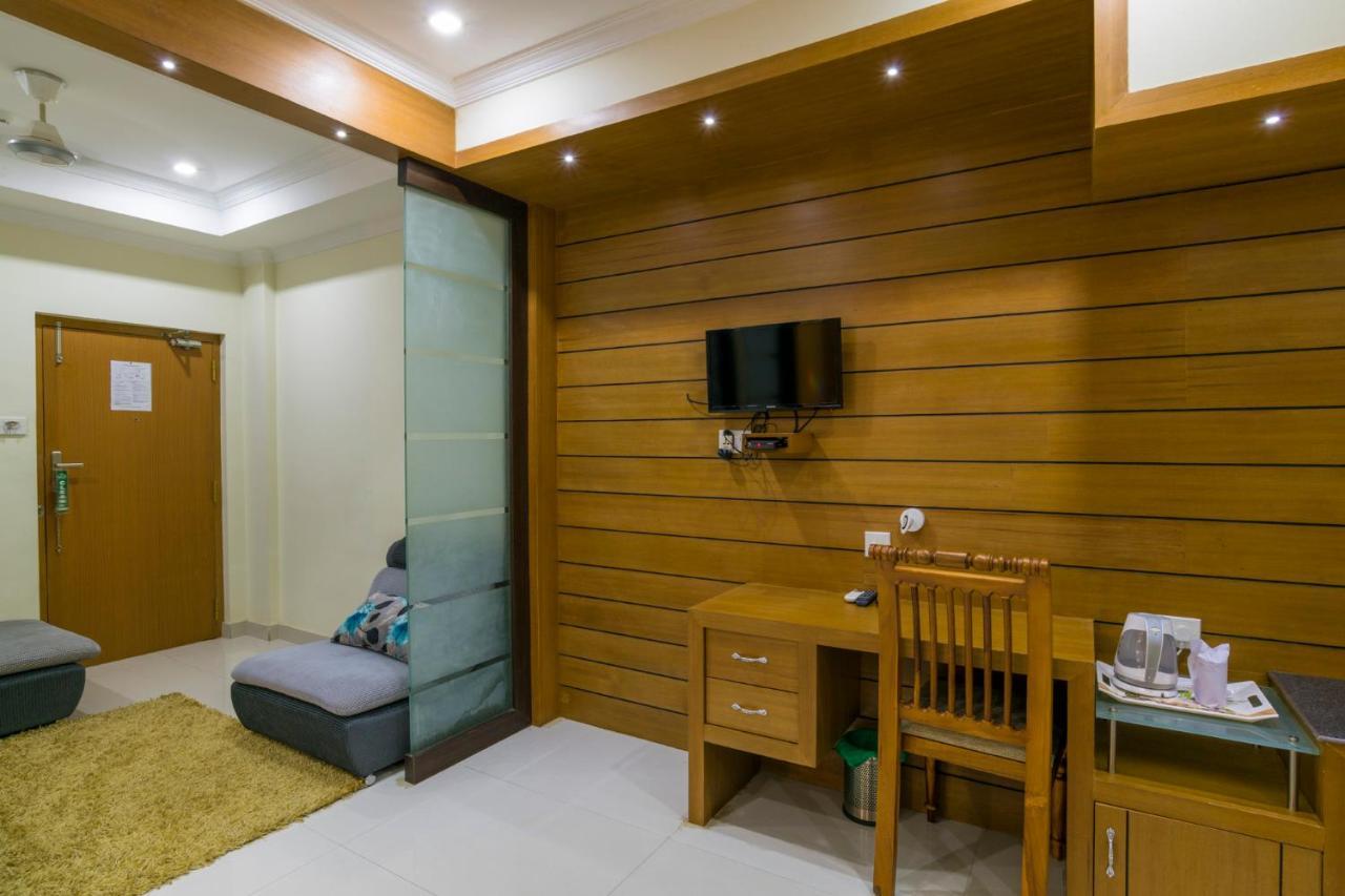 ホテル Sree Gokulam Residency Thrissur エクステリア 写真