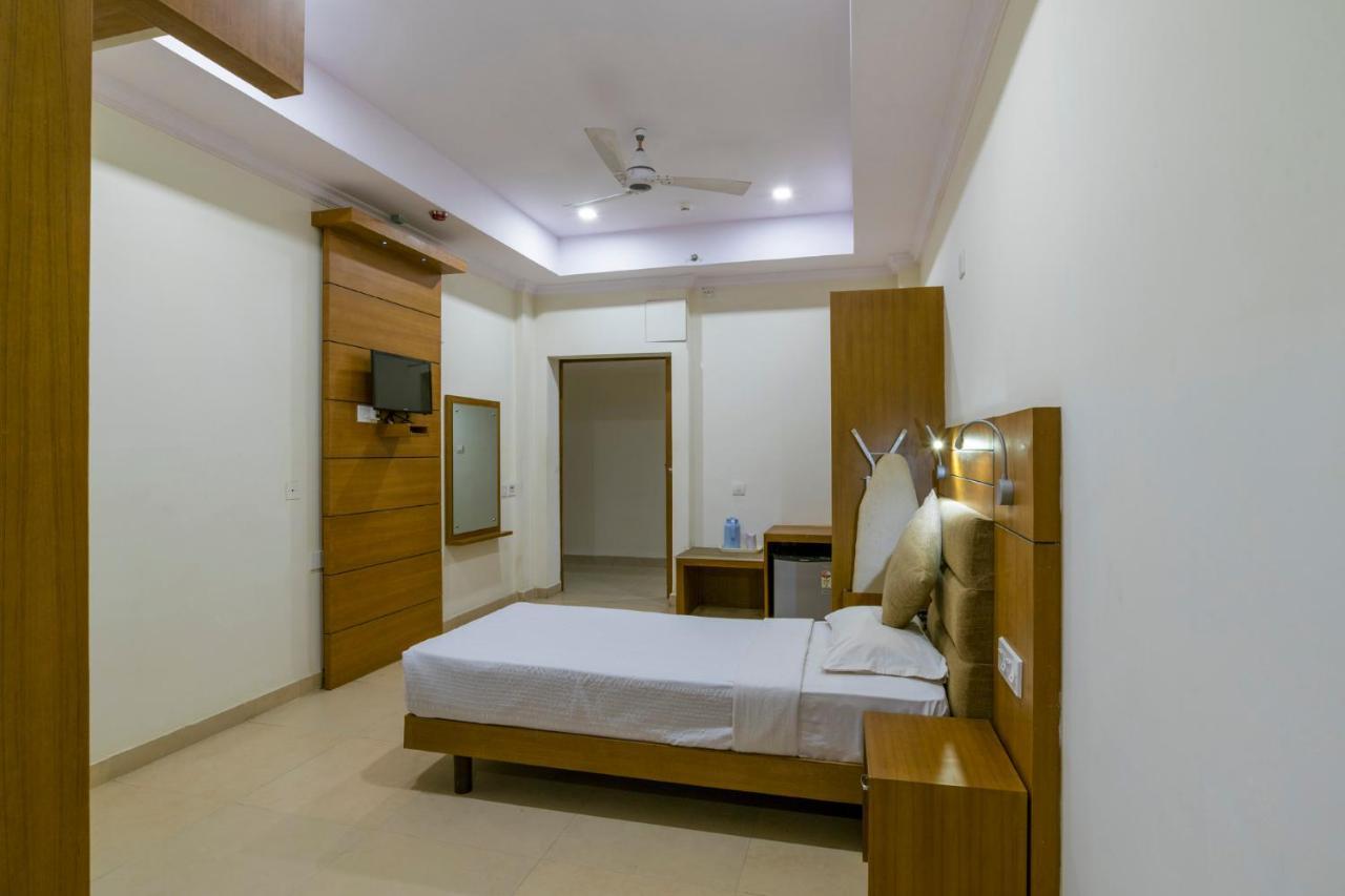 ホテル Sree Gokulam Residency Thrissur エクステリア 写真