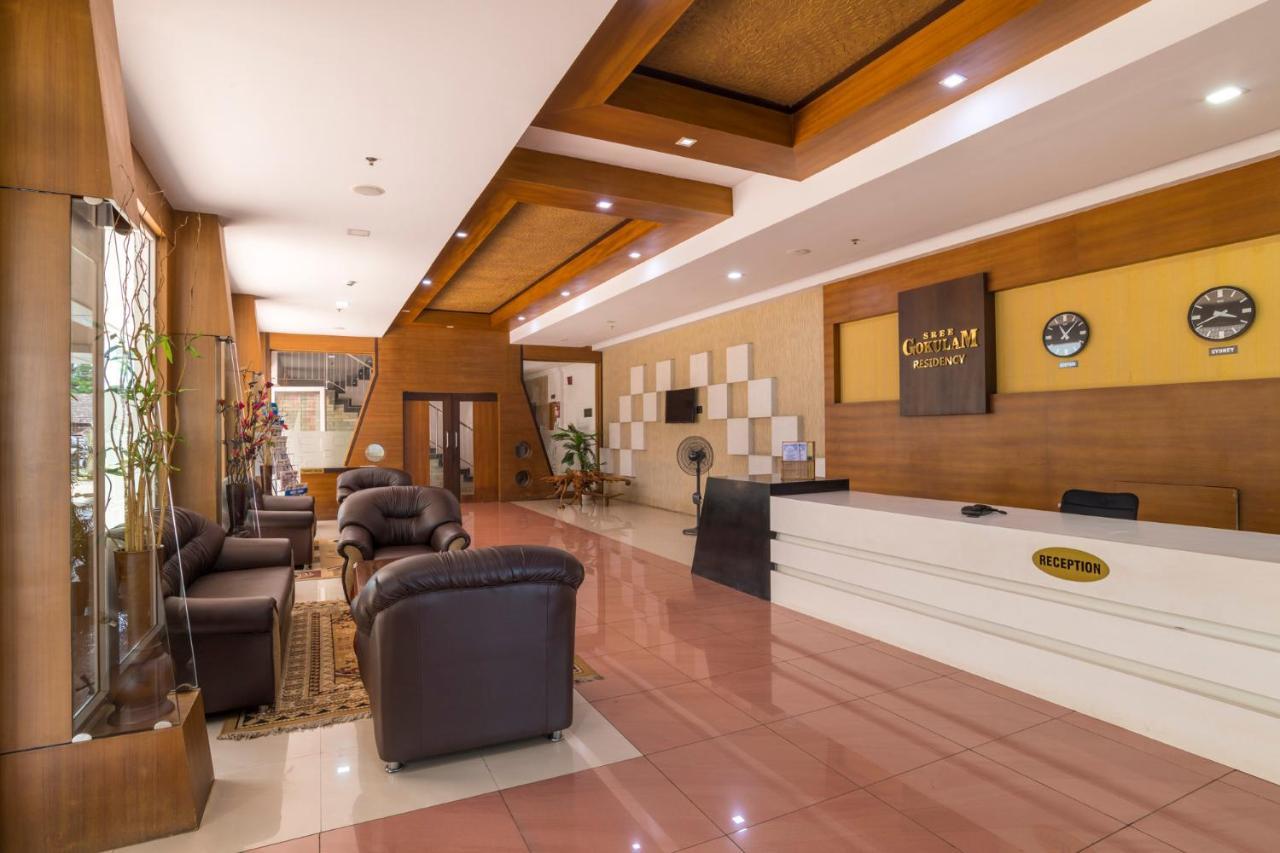 ホテル Sree Gokulam Residency Thrissur エクステリア 写真