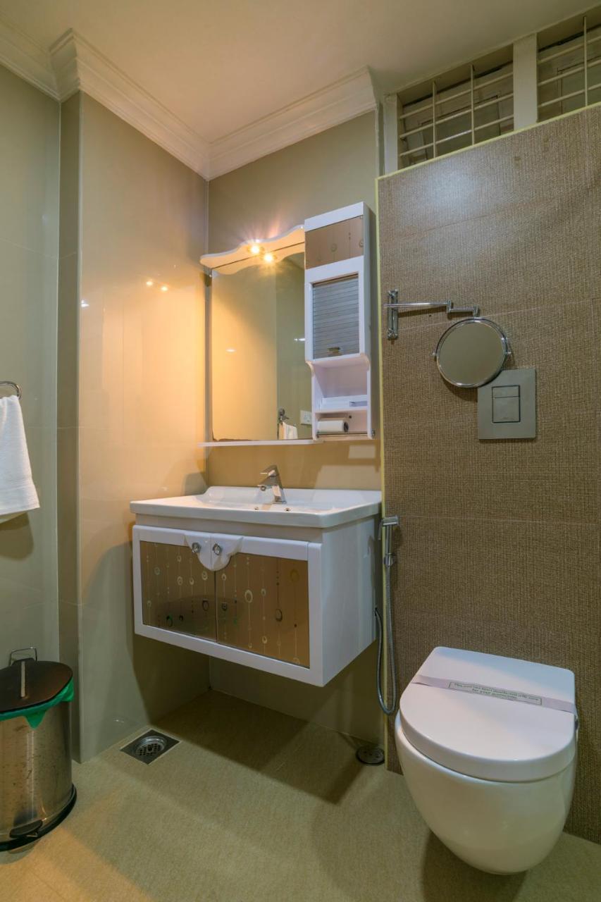 ホテル Sree Gokulam Residency Thrissur エクステリア 写真