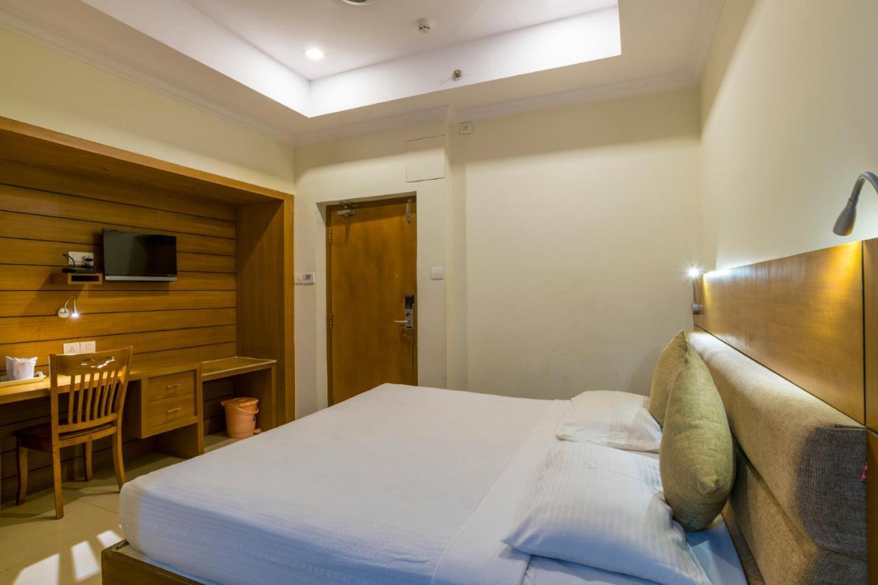 ホテル Sree Gokulam Residency Thrissur エクステリア 写真