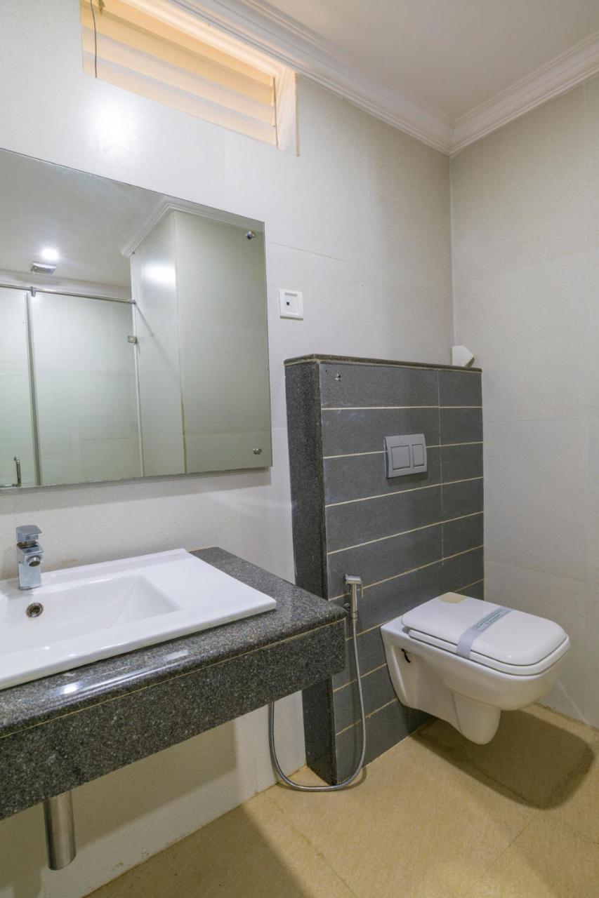 ホテル Sree Gokulam Residency Thrissur エクステリア 写真