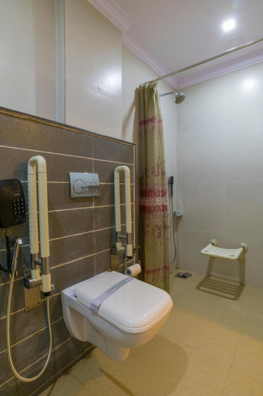ホテル Sree Gokulam Residency Thrissur エクステリア 写真